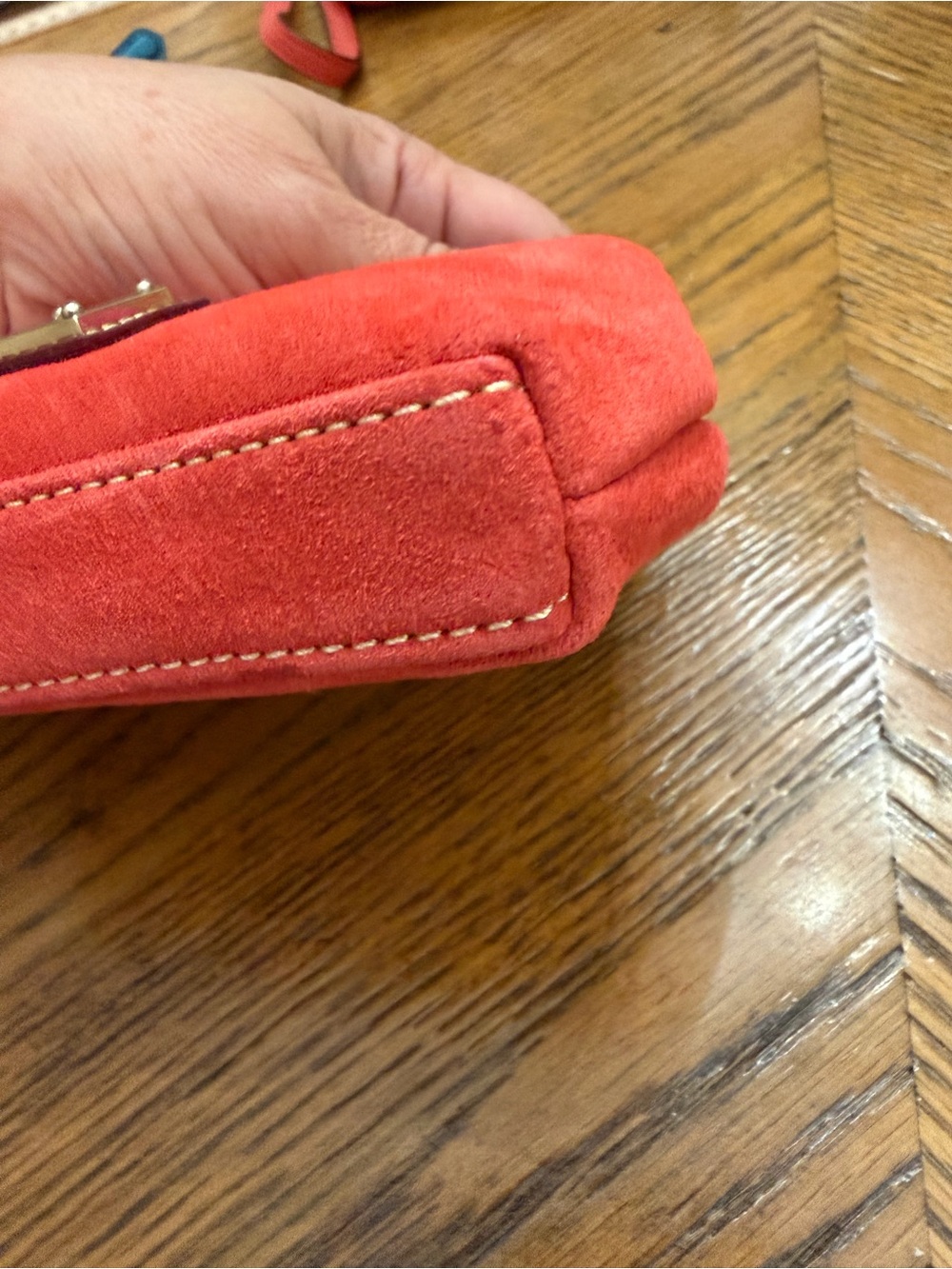 RARE Dooney & Bourke Deep Coral Suede Large Kiss-Lock Card Coin Pouch - Picture 4 of 9